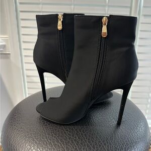 Fashion Nova Black Stiletto Ankle Boots! 🖤🖤 Size 8! Best Offer Accepted!